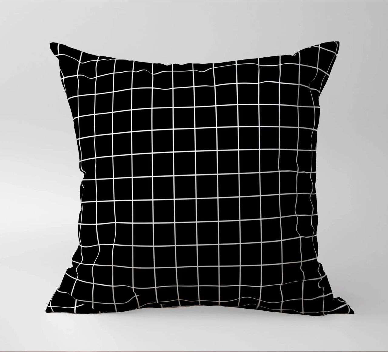 Griglia classica minimale di base - Bianco su nero cuscino da Beauty in Simplicity