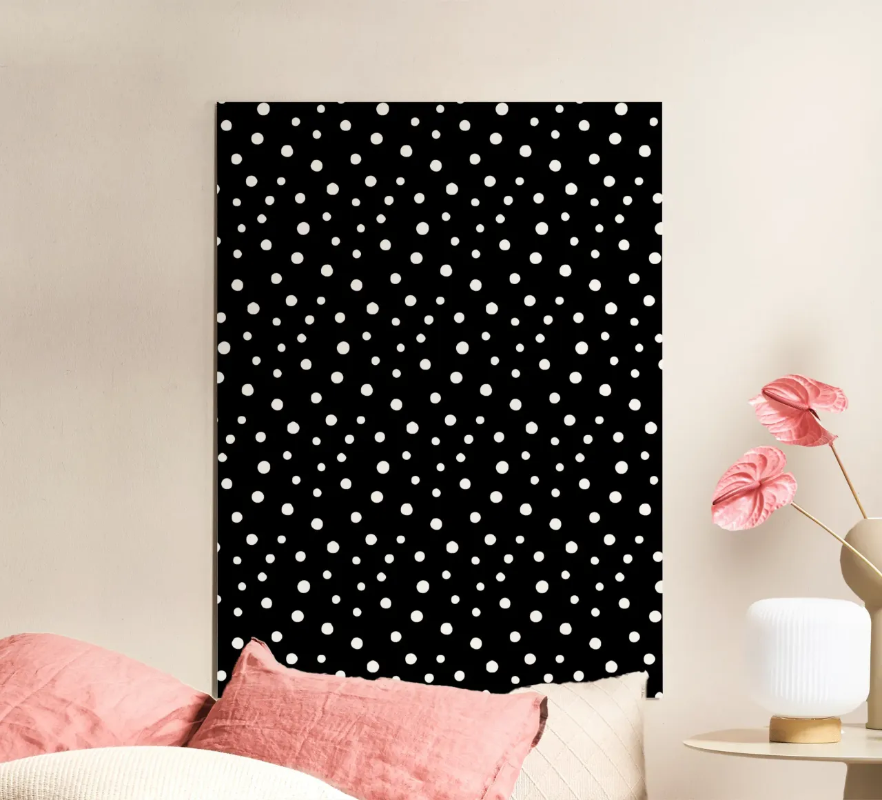 Minimal Chic Disegnato a mano a pois bianco su nero poster da Beauty in Simplicity