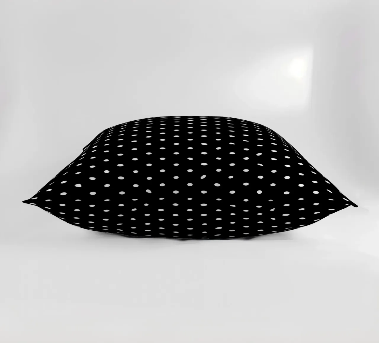 Minimal Basic Classic Polka Dots | Bianco su nero cuscino da Beauty in Simplicity