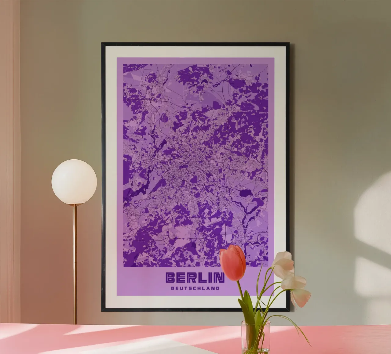 Poster di Berlino - Mappa moderna della città poster con telaio in legno da CityMapPoster