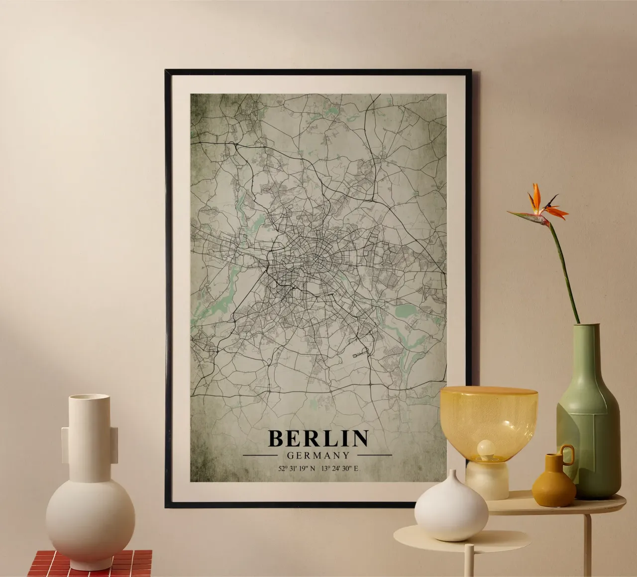Arte moderna a Berlino - Mappa geometrica della città poster con telaio in plastica da CityMapPoster