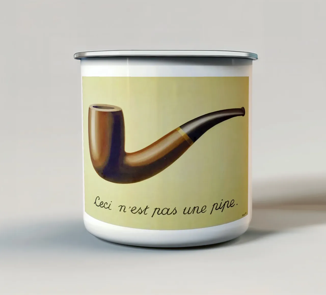 Ceci n'est pas une pipe) di René Magritte tazza in smalto da Chérie Prints
