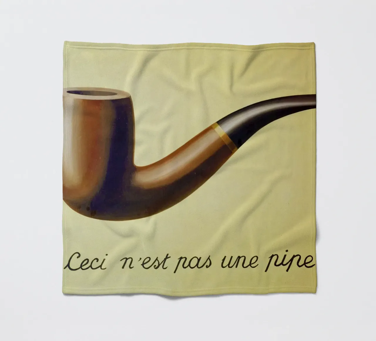 Ceci n'est pas une pipe) di René Magritte coperta in pile da Chérie Prints