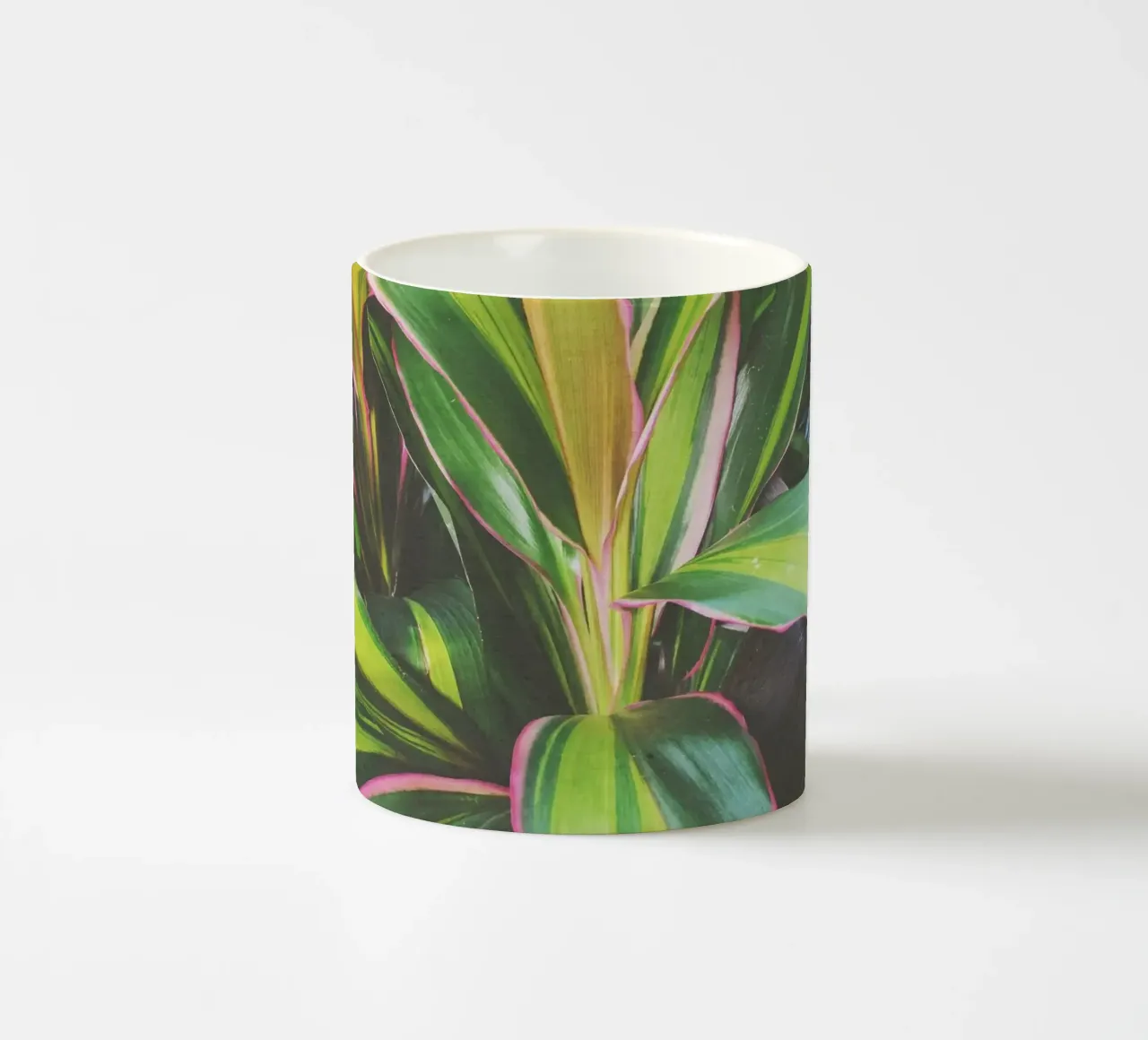 Fogliame II tazza in ceramica da Cassia Beck Photography