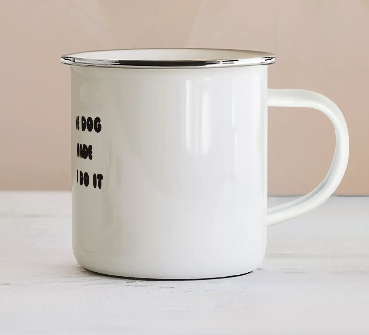The dog made me do it tazza in smalto da Verplanungsagentur