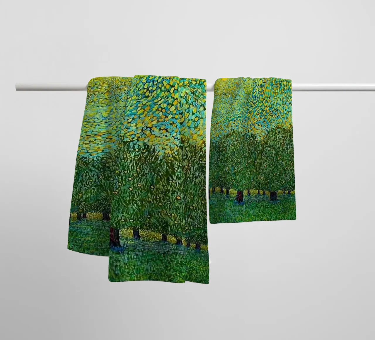 trees sunlight canopy asciugamano da bagno da Good days