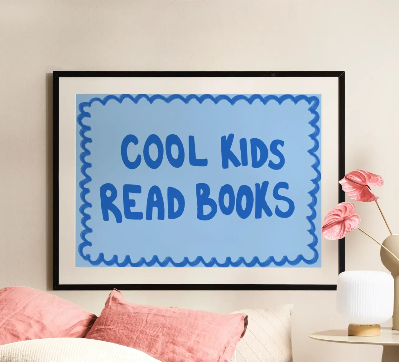Poster con bordi ondulati blu "I bambini leggono i libri". poster da vintagepod