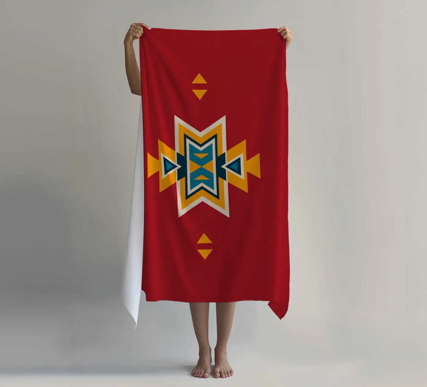 Motivo azteco su rosso telo mare da Petra Lang - Design