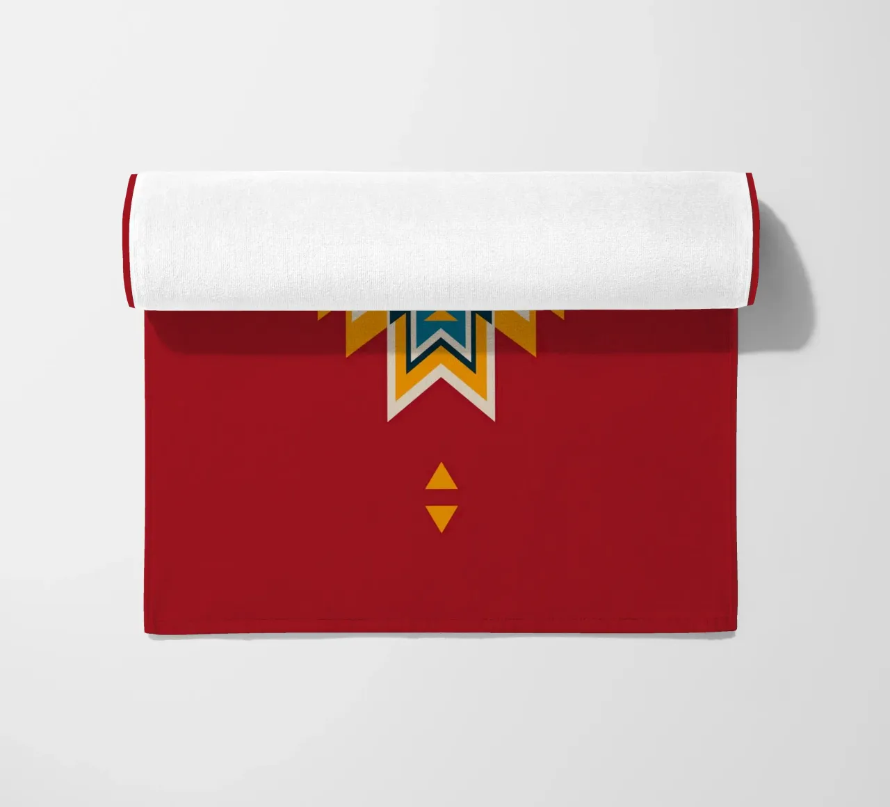 Aztec Pattern on Red telo mare da Petra Lang - Design