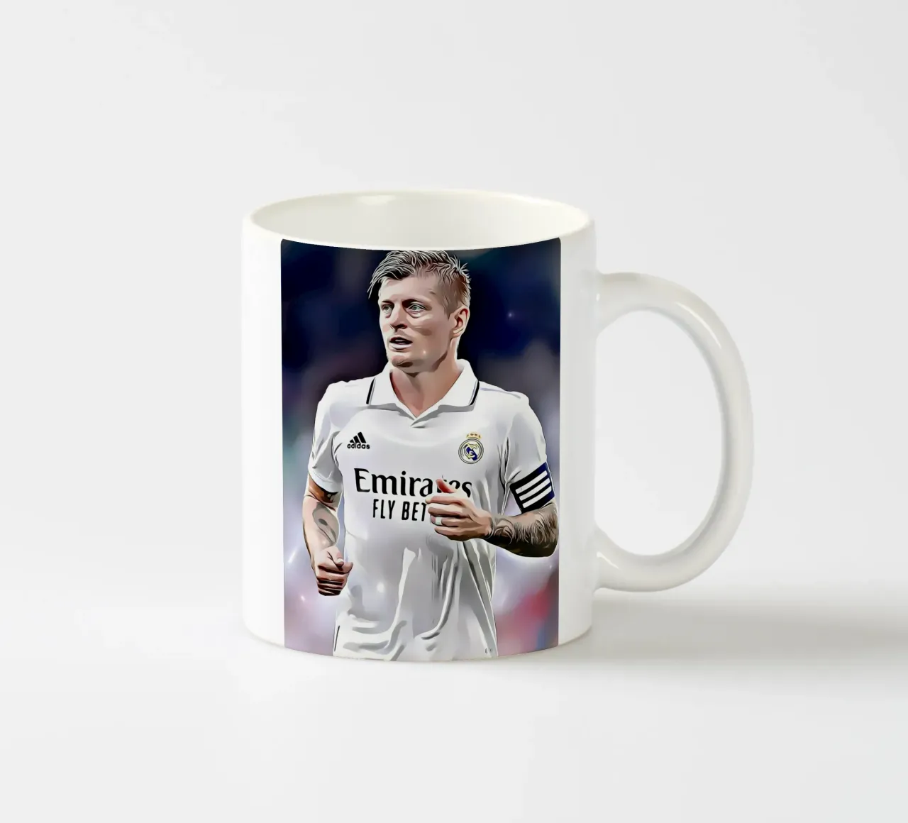Toni Kroos in azione tazza in ceramica da dark eagle