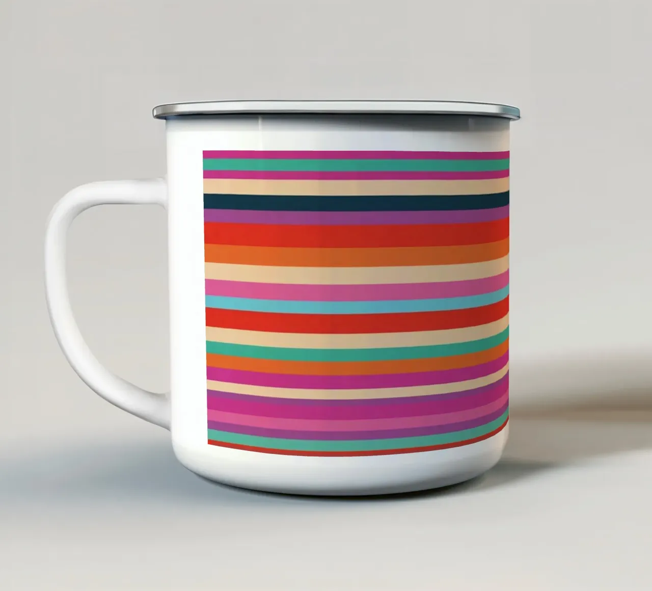 Classiche strisce estive tazza in smalto da Petra Lang