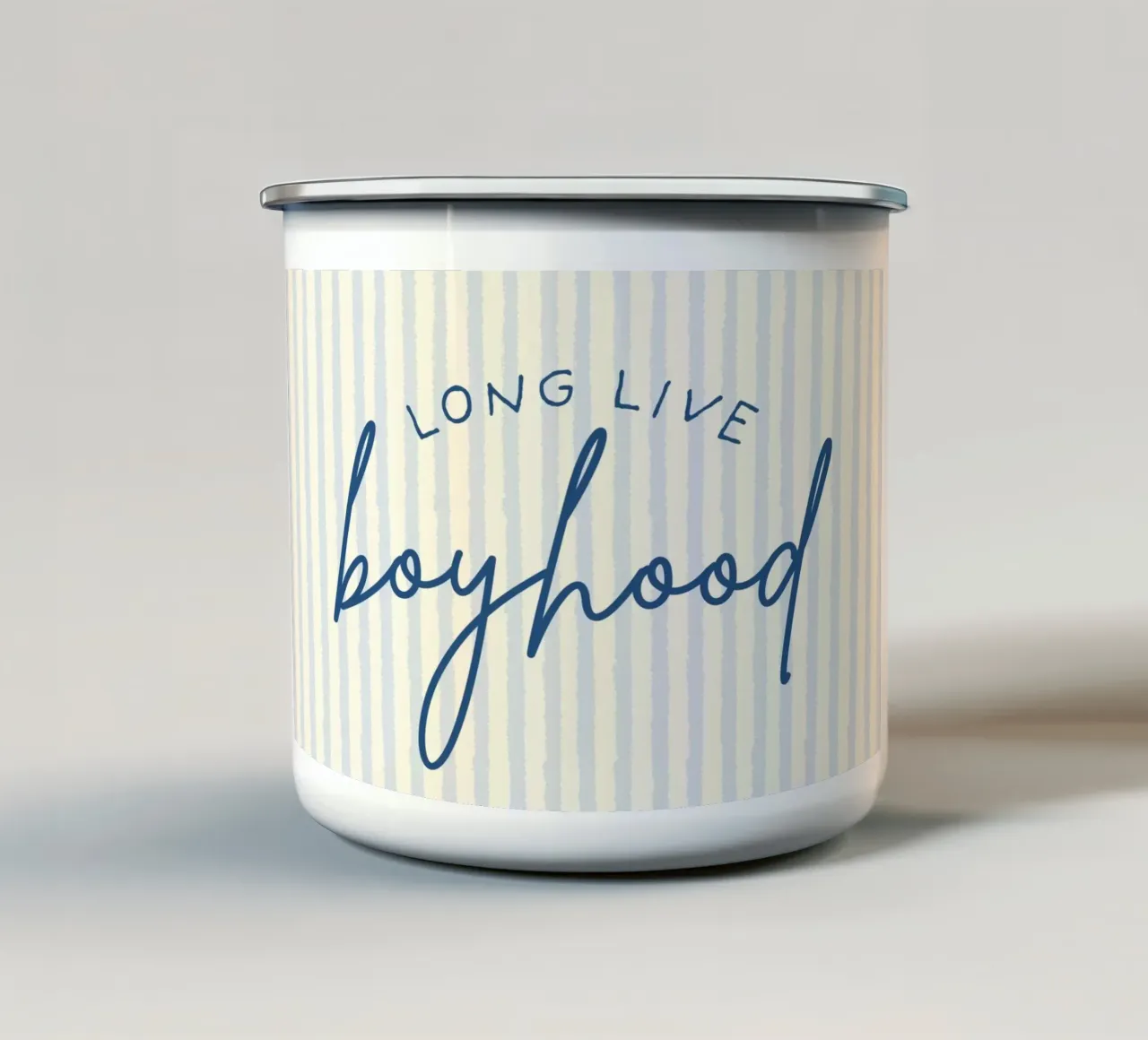 "Lang Leve Boyhood" Script Art Print emaille mok van vintagepod