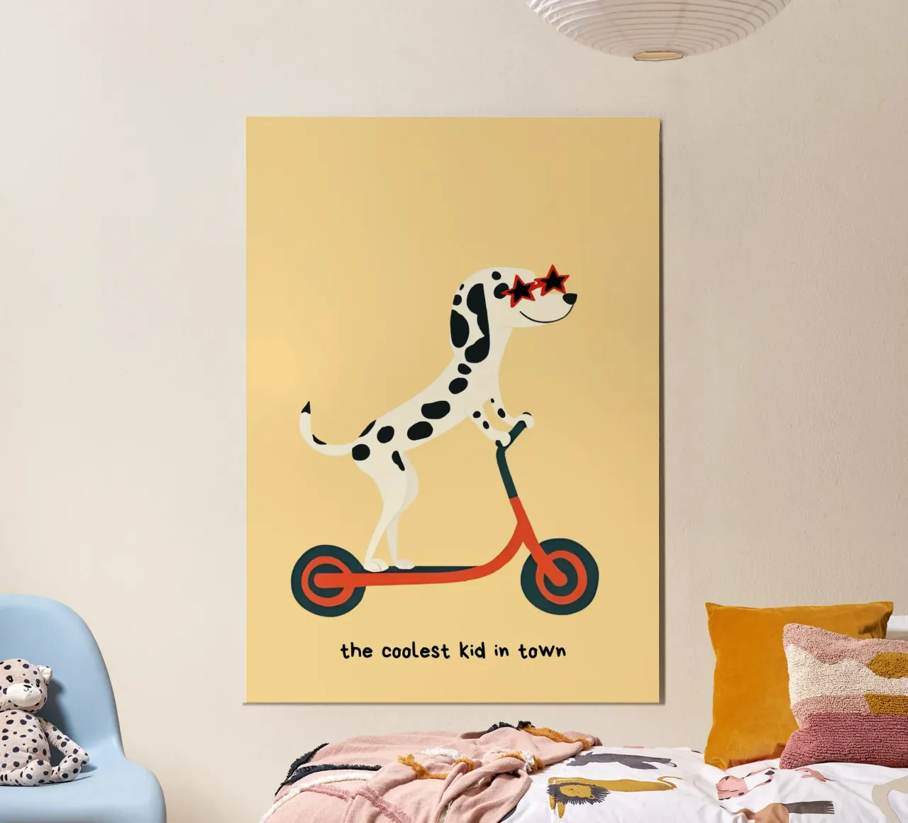Stampa "Coolest Kid" Scooter Dalmata - Camera dei bambini poster con telaio in plastica da vintagepod