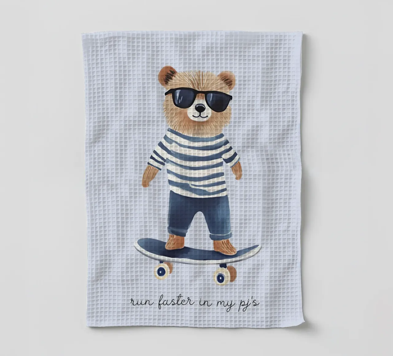 Ours Skateboarding "Run Faster in My PJ's" Print torchon de vintagepod