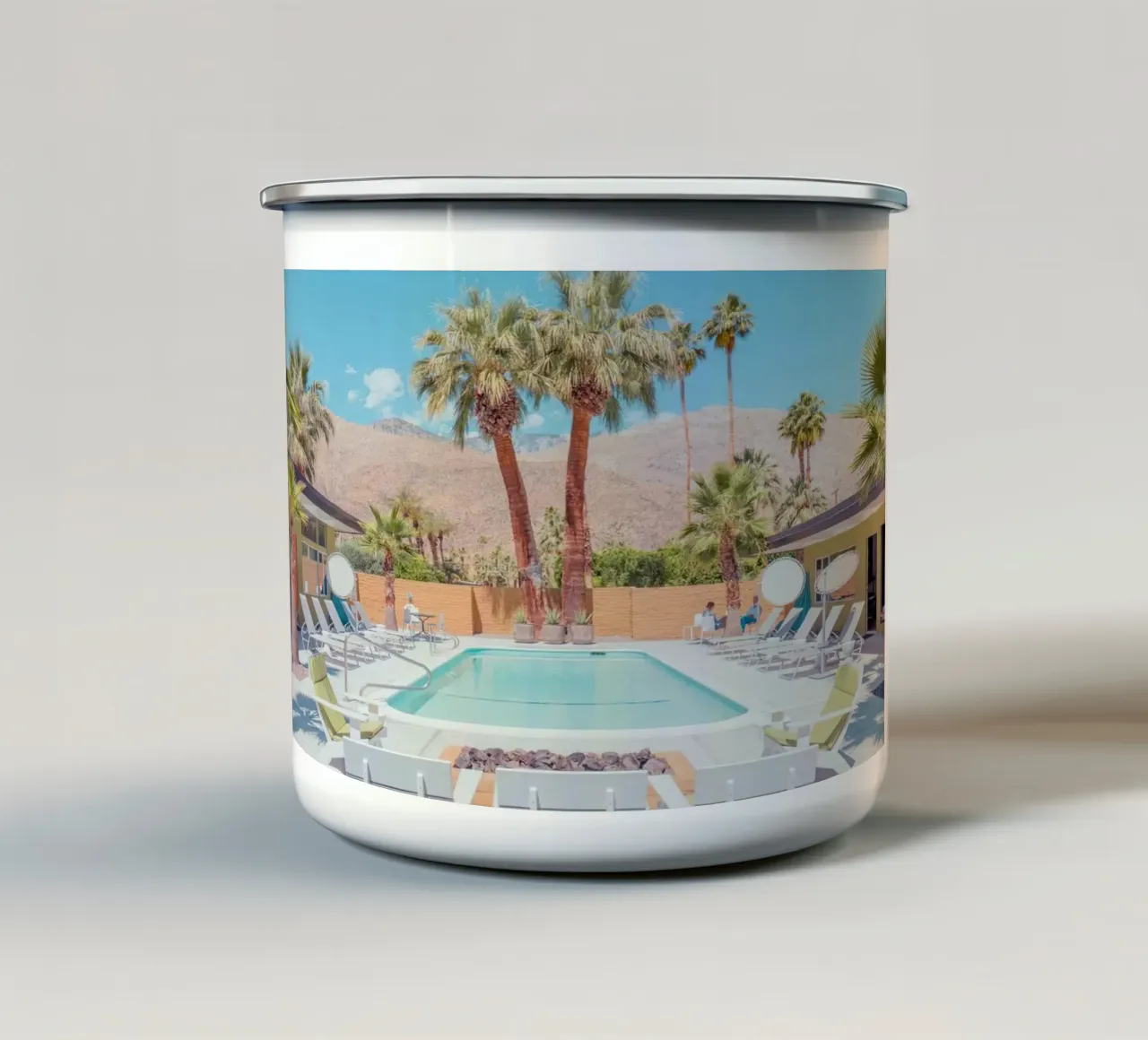 Quiet Pool Palm Springs tazza in smalto da lennytravers