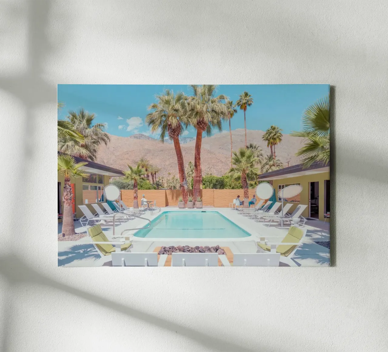 Quiet Pool Palm Springs tela con Cornice a cassetta da lennytravers