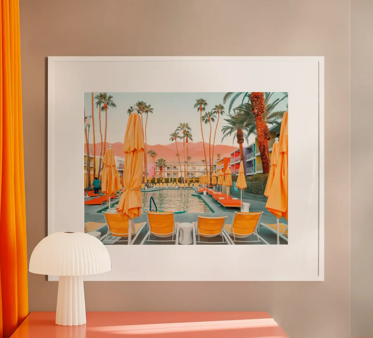 The Saguaro Palm Springs poster con telaio in plastica da lennytravers