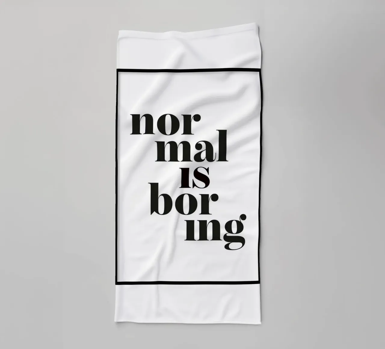 normaal is saai badhanddoek van art quots shop