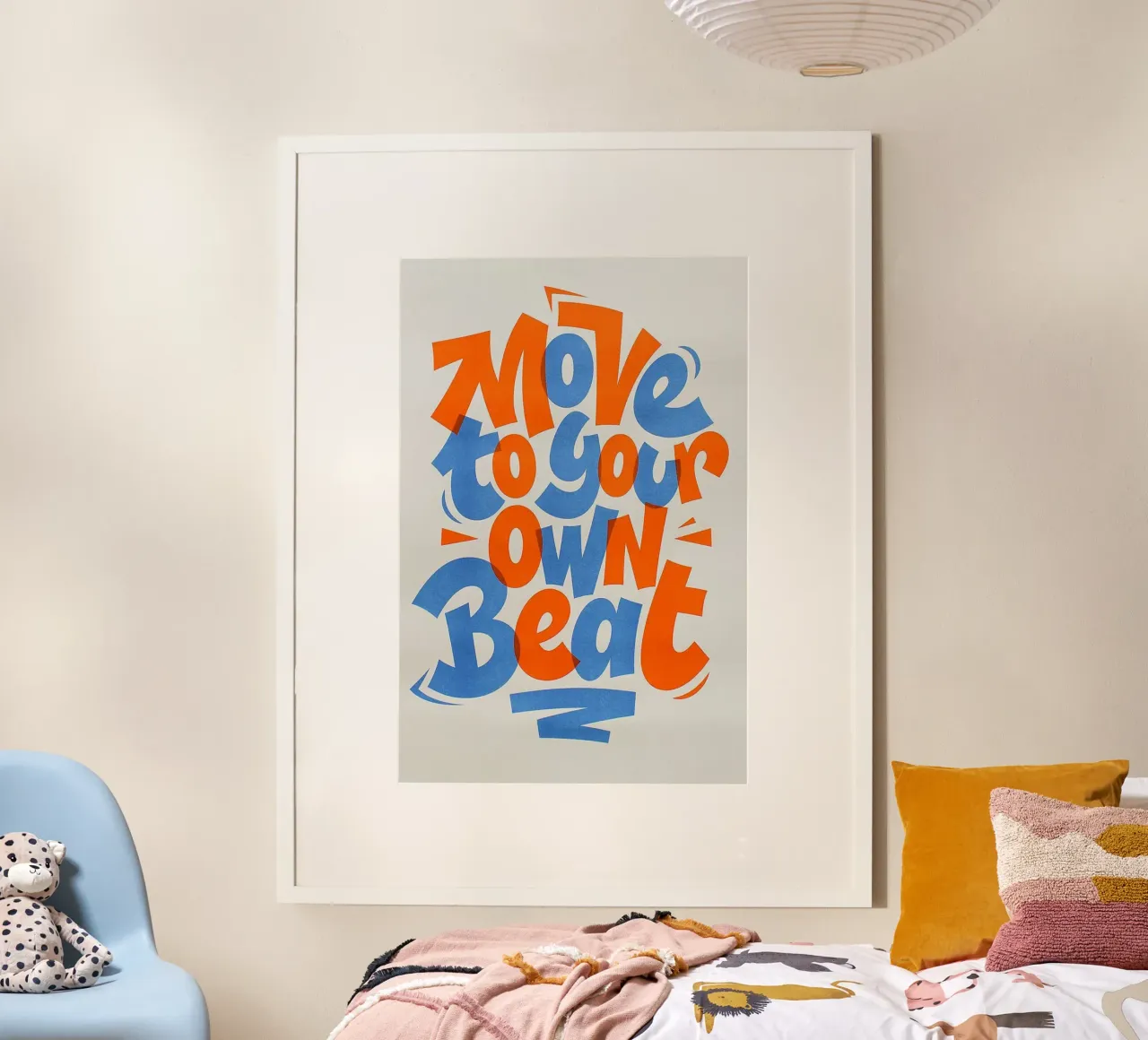 Bewegen Sie sich in Ihrem eigenen Takt Poster mit Holzrahmen von art quots shop