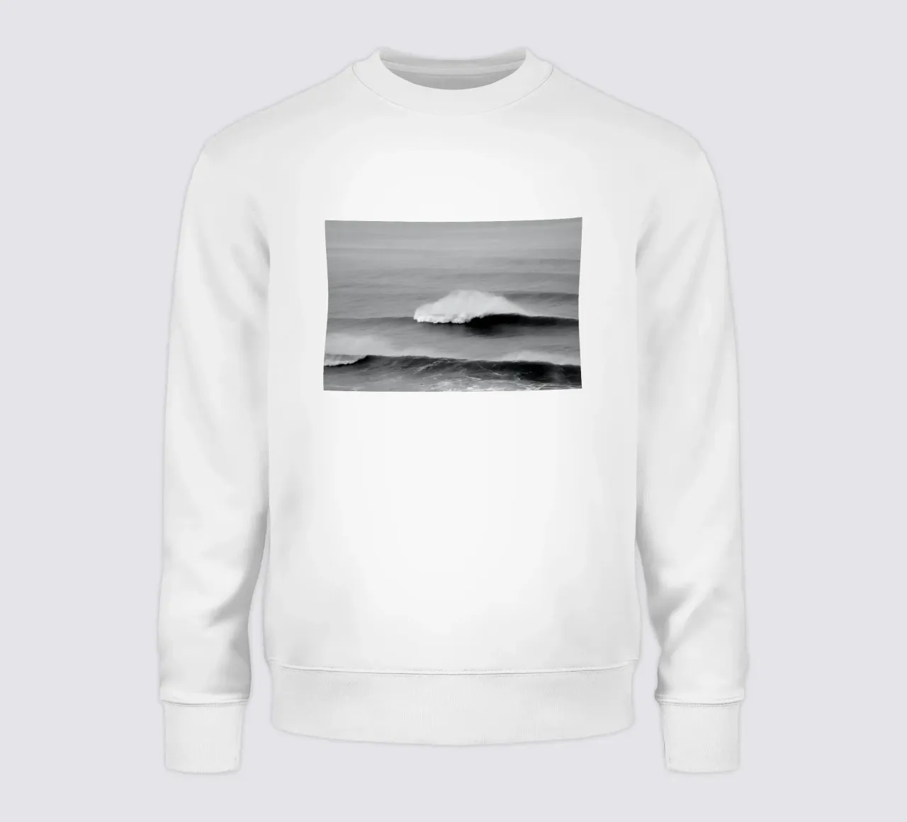 Minimal Waves sweatshirt by Fjöllart