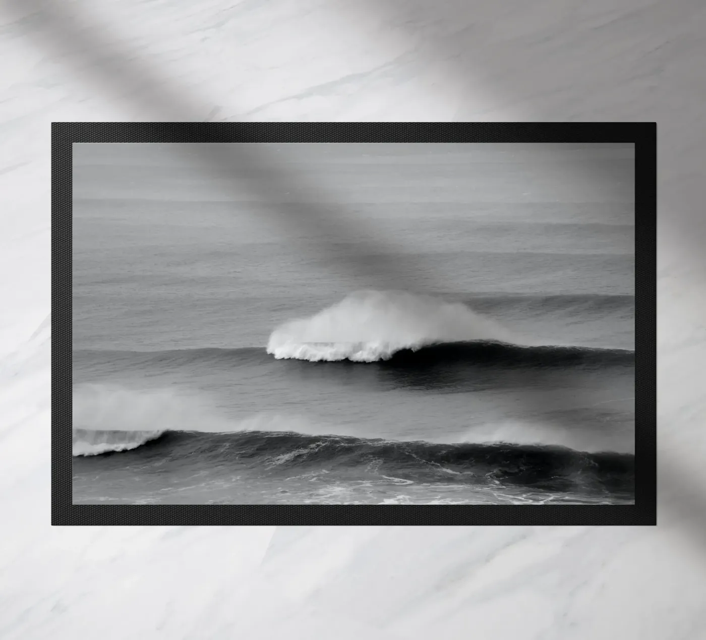 Minimal Waves Fußmatte von Fjöllart