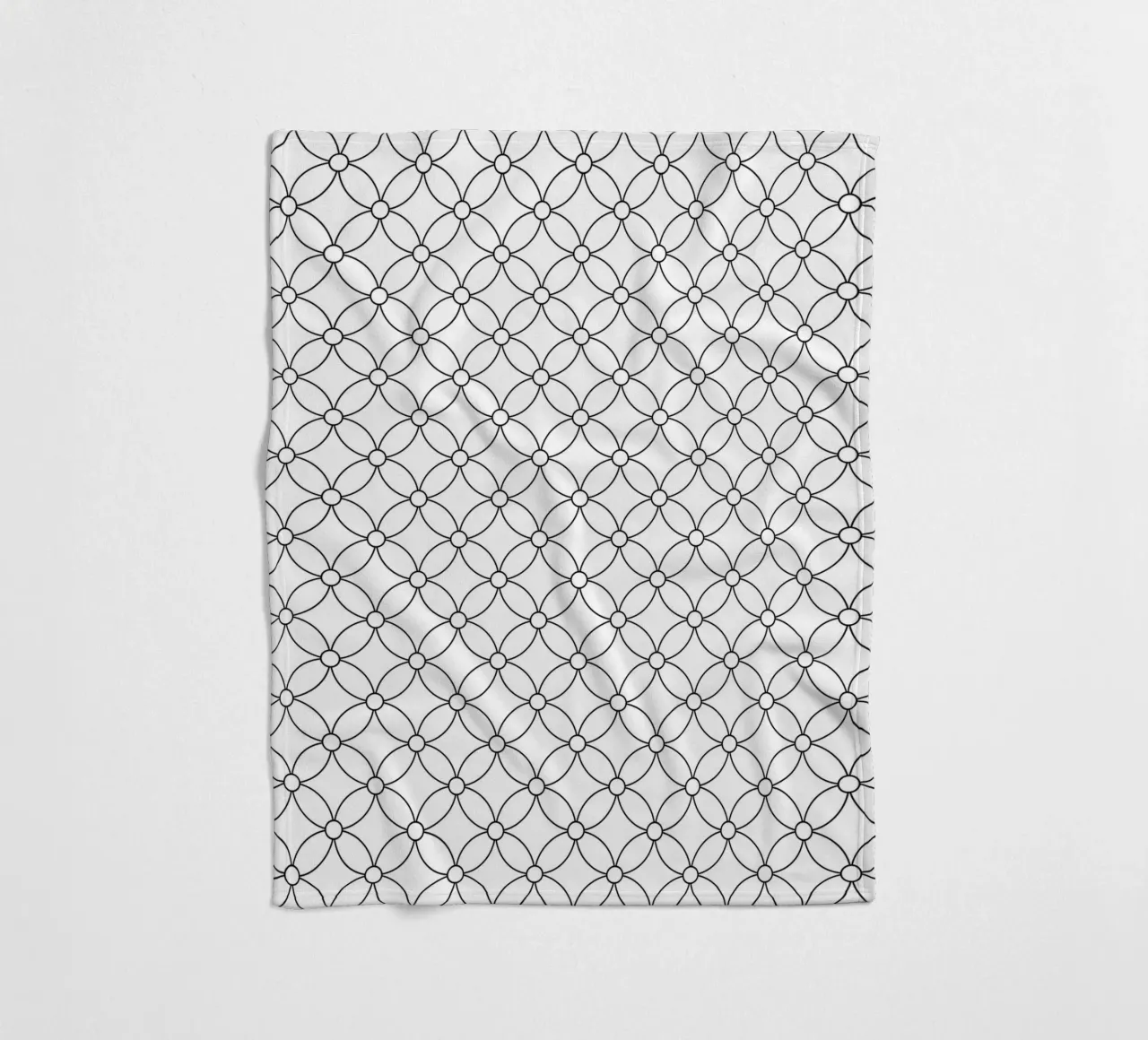 Modello geometrico minimale di fiori in bianco e nero coperta in pile da Beauty in Simplicity