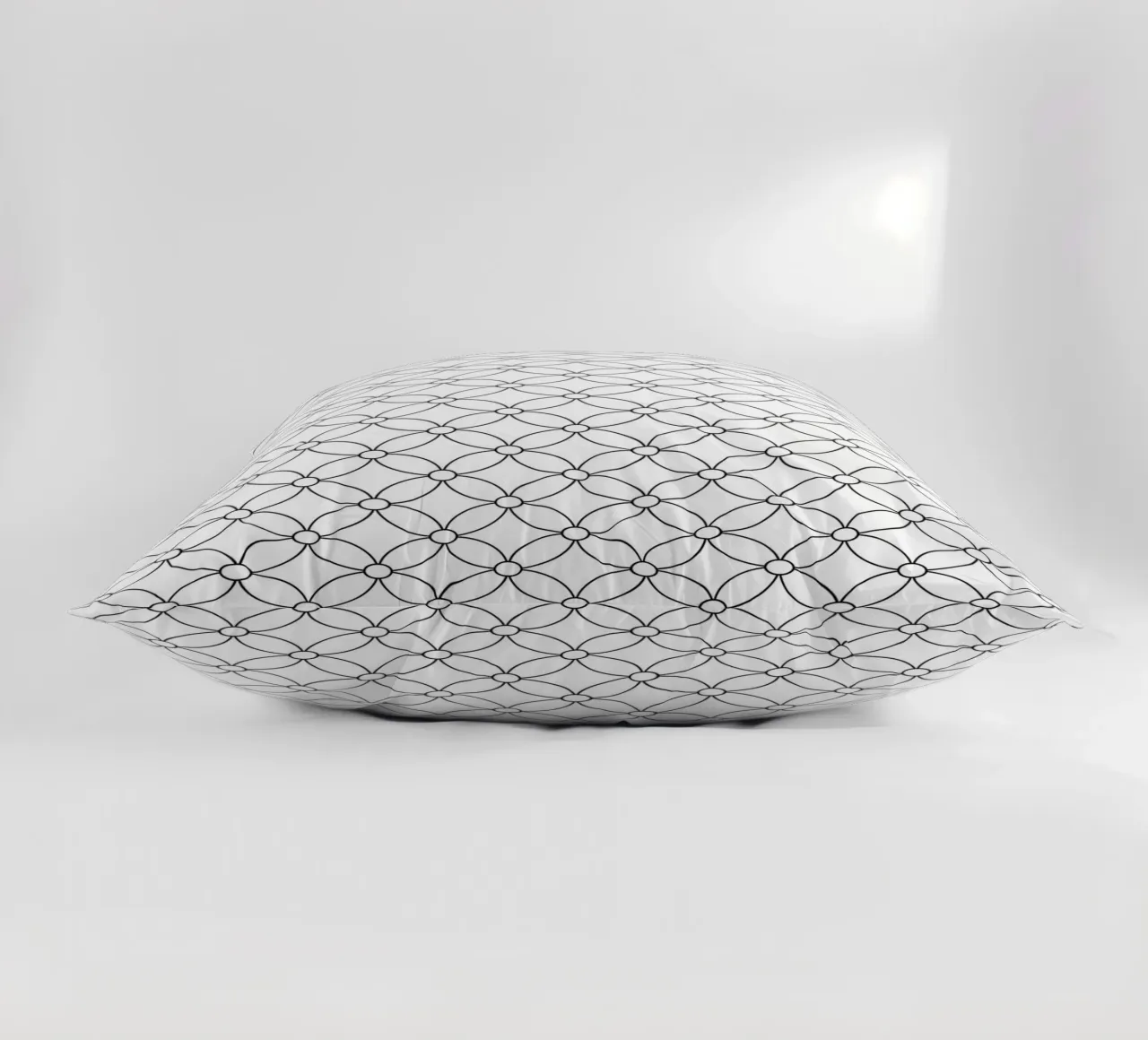 Modello geometrico minimale di fiori in bianco e nero cuscino da Beauty in Simplicity
