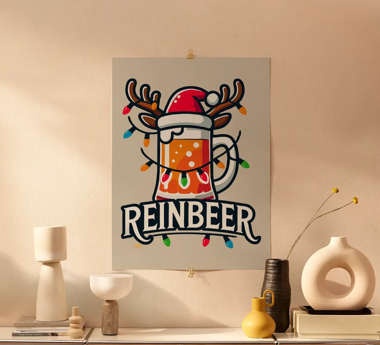 tazza orso corna renna cappello babbo natale poster con telaio in alluminio da Rick Thompson