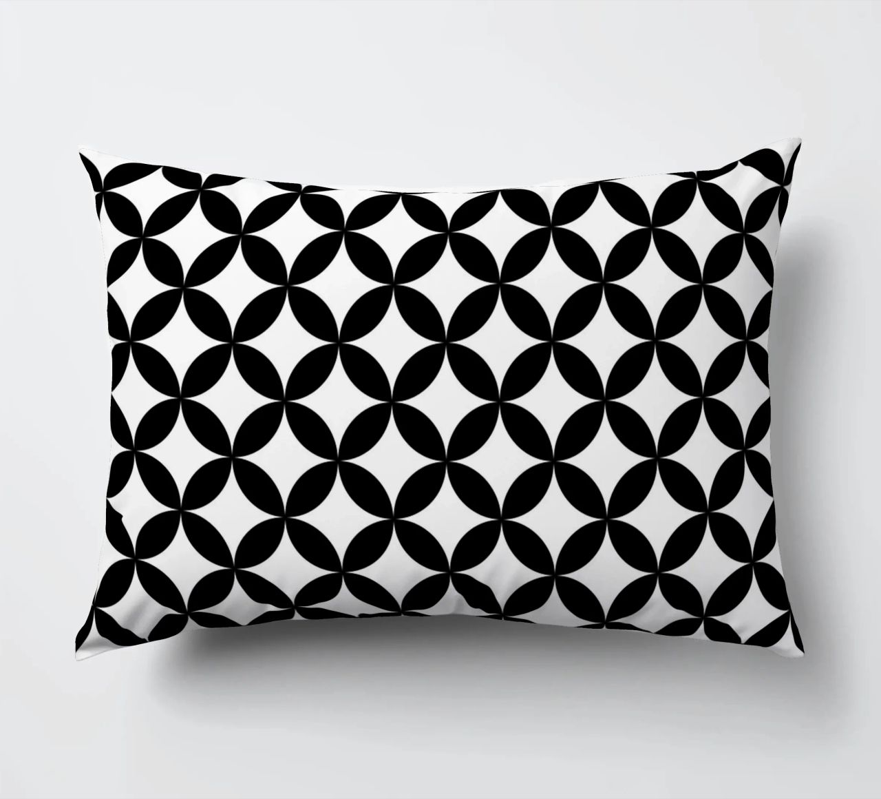 Modello floreale geometrico minimale 2 | Nero su bianco cuscino da Beauty in Simplicity