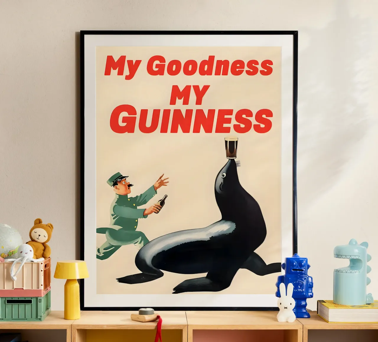 sigillo pinta di birra bicchiere di birra zookeeper poliziotto poster con telaio in alluminio da Rick Thompson