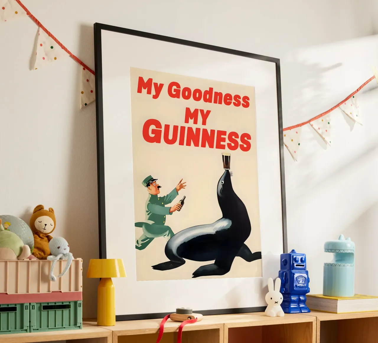 sigillo pinta di birra bicchiere di birra zookeeper poliziotto poster con telaio in alluminio da Rick Thompson