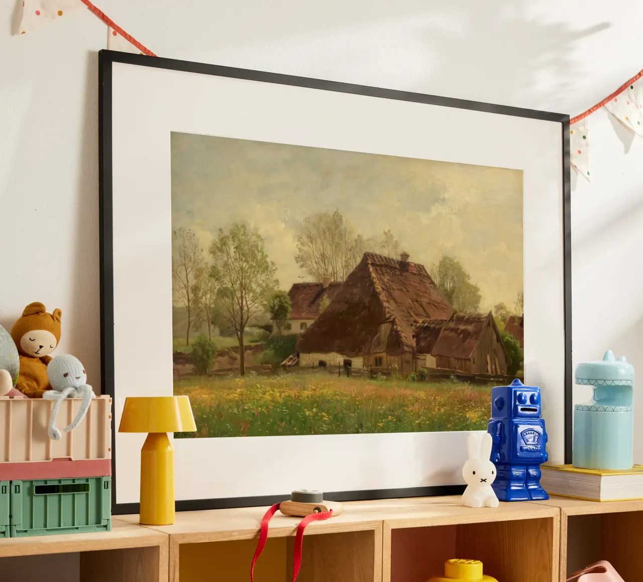 vecchia casa con ampio cortile poster con telaio in legno da pleceng shope