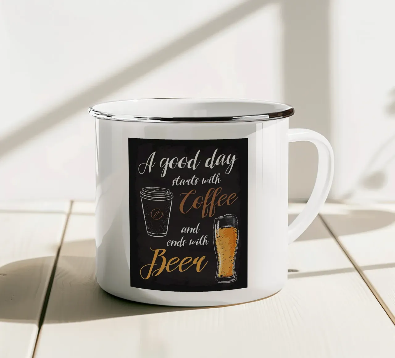 tazza di caffè birra bicchiere testo scritto a mano sfondo nero tazza in smalto da Adam Bican