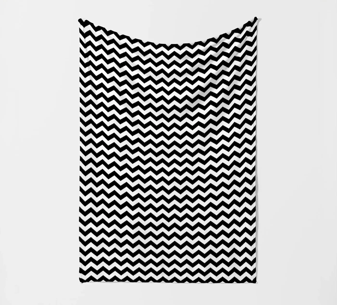 Minimal Chic Basis Chevron Patroon | Zwart Wit fleecedeken van Beauty in Simplicity
