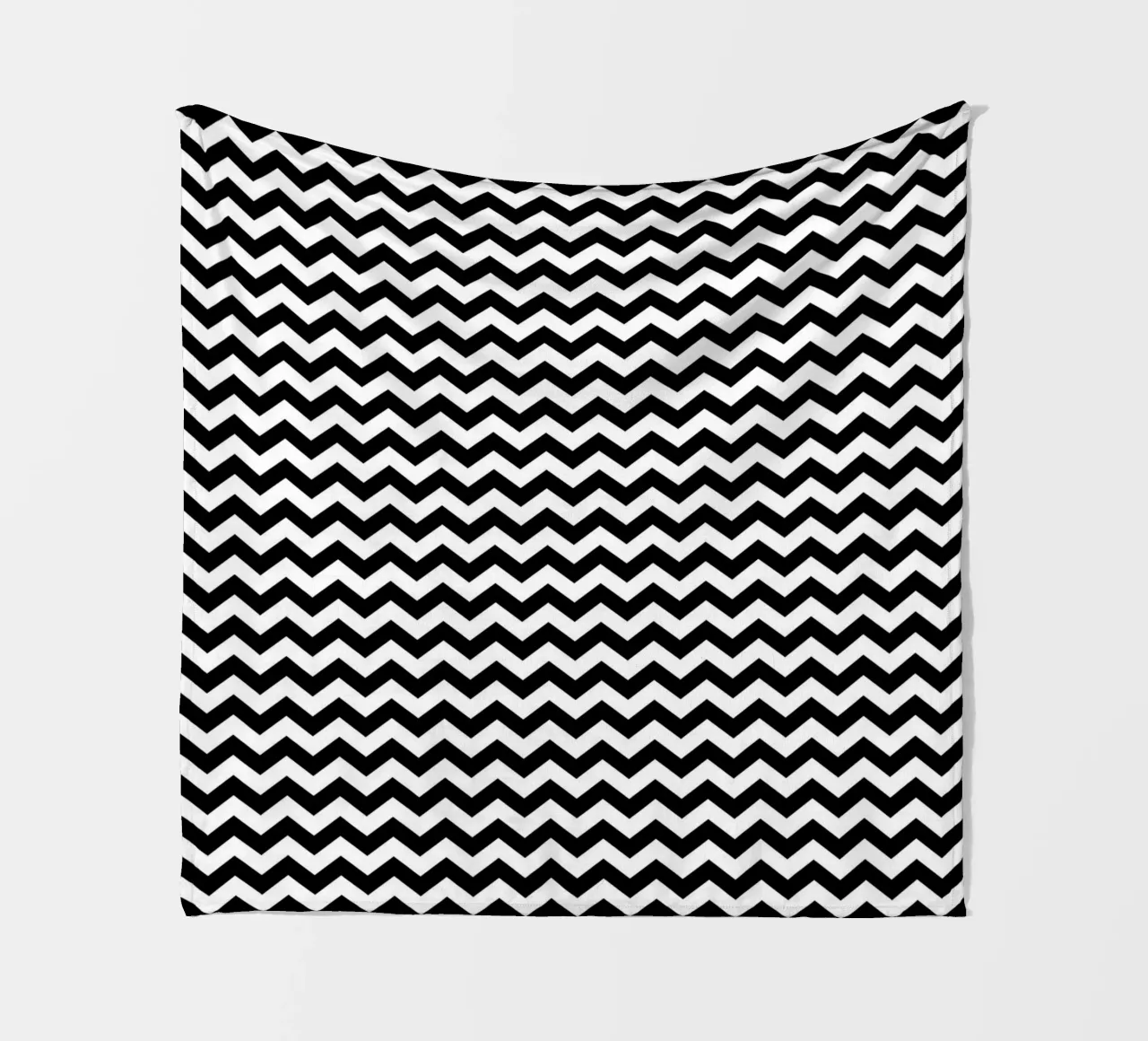 Minimal Chic Basic Chevron Pattern | Bianco e nero coperta in pile da Beauty in Simplicity