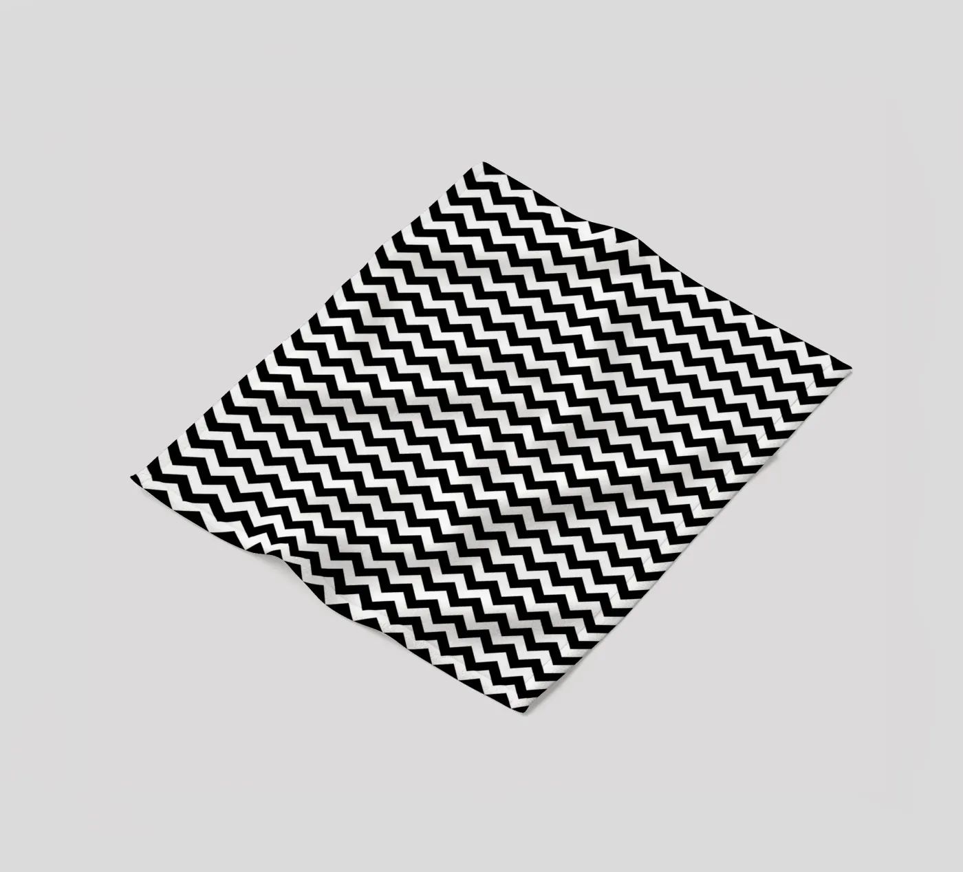 Minimal Chic Basic Chevron Pattern | Black and White plaid polaire de Beauty in Simplicity