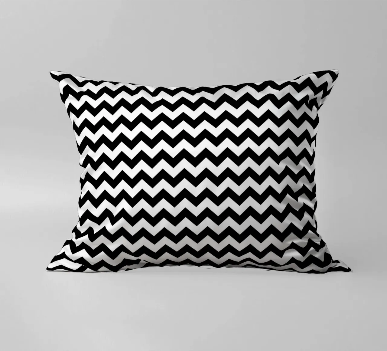 Minimal Chic Basic Chevron Pattern | Bianco e nero cuscino da Beauty in Simplicity