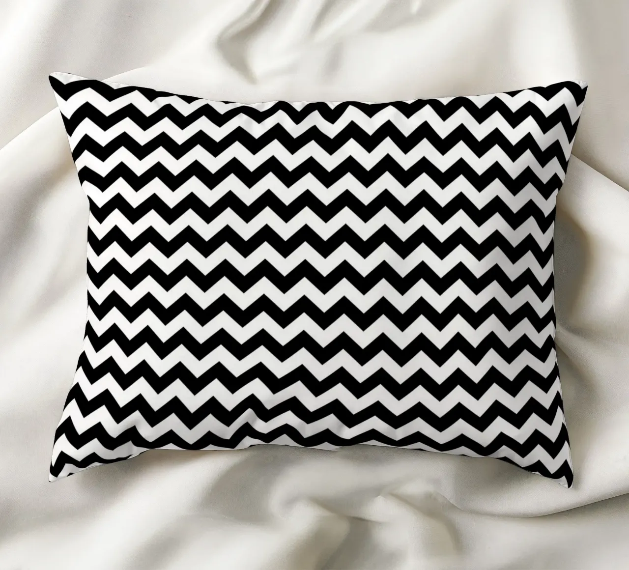 Minimal Chic Basic Chevron Pattern | Bianco e nero cuscino da Beauty in Simplicity