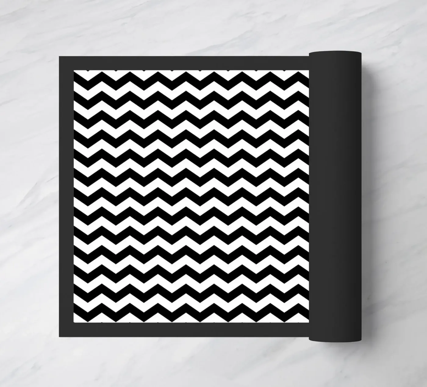 Minimal Chic Basis Chevron Patroon | Zwart Wit deurmat van Beauty in Simplicity