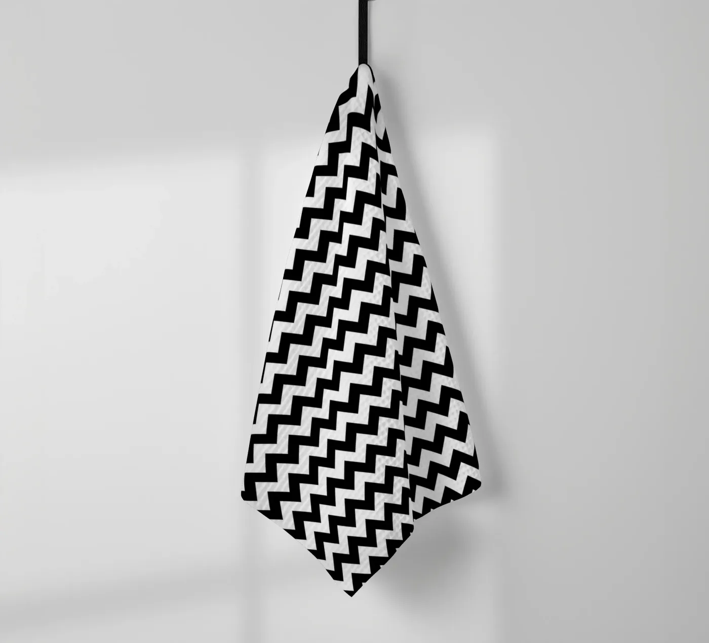 Minimal Chic Basic Chevron Pattern | Black and White torchon de Beauty in Simplicity