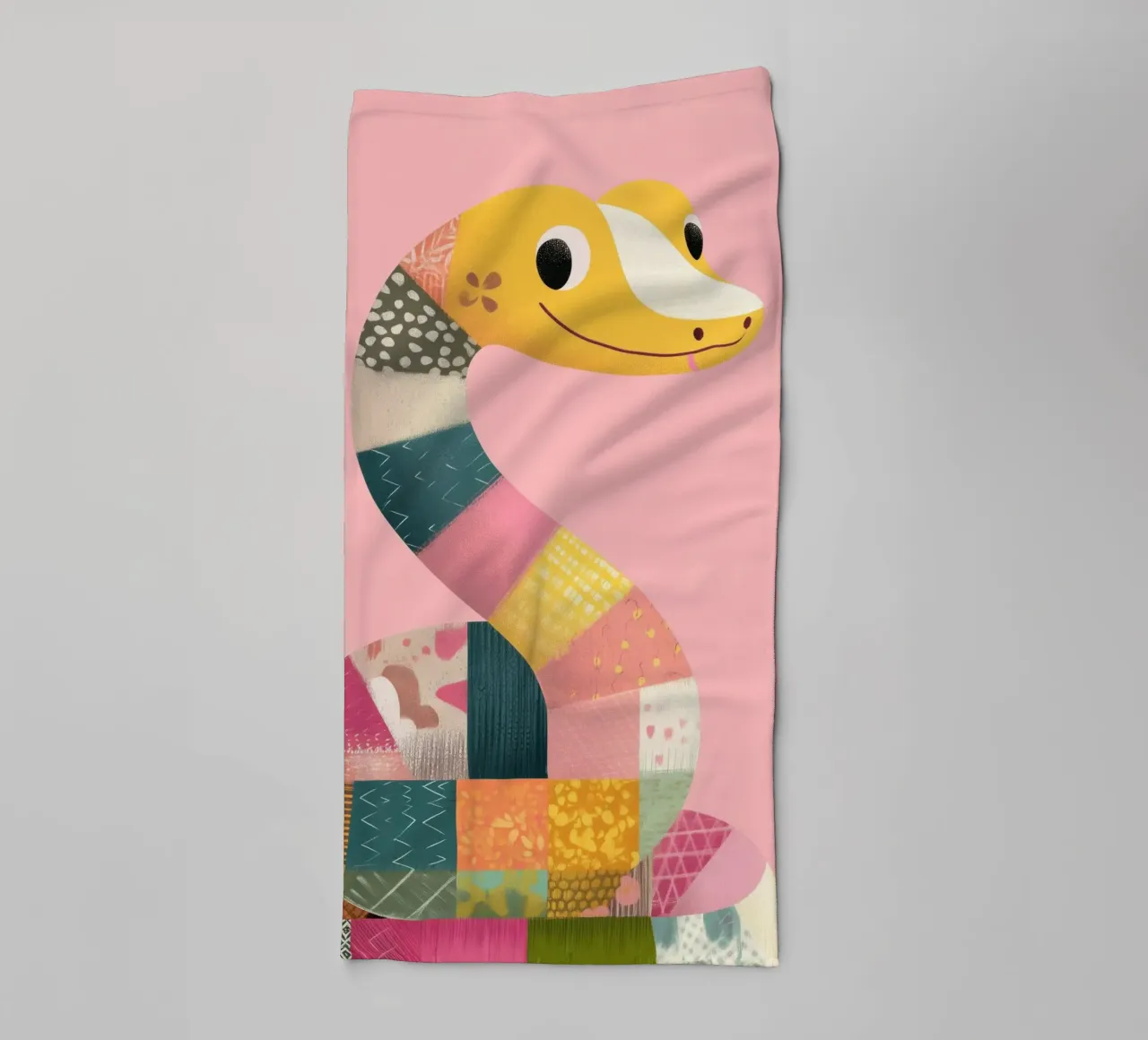 Patchy Python Handtuch von Kiara