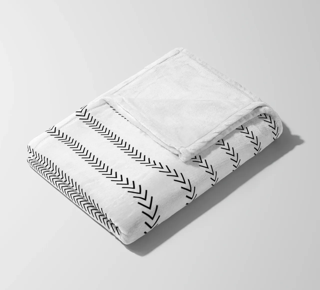 Minimal Basic Classic Frecce a strisce nere su bianco coperta in pile da Beauty in Simplicity