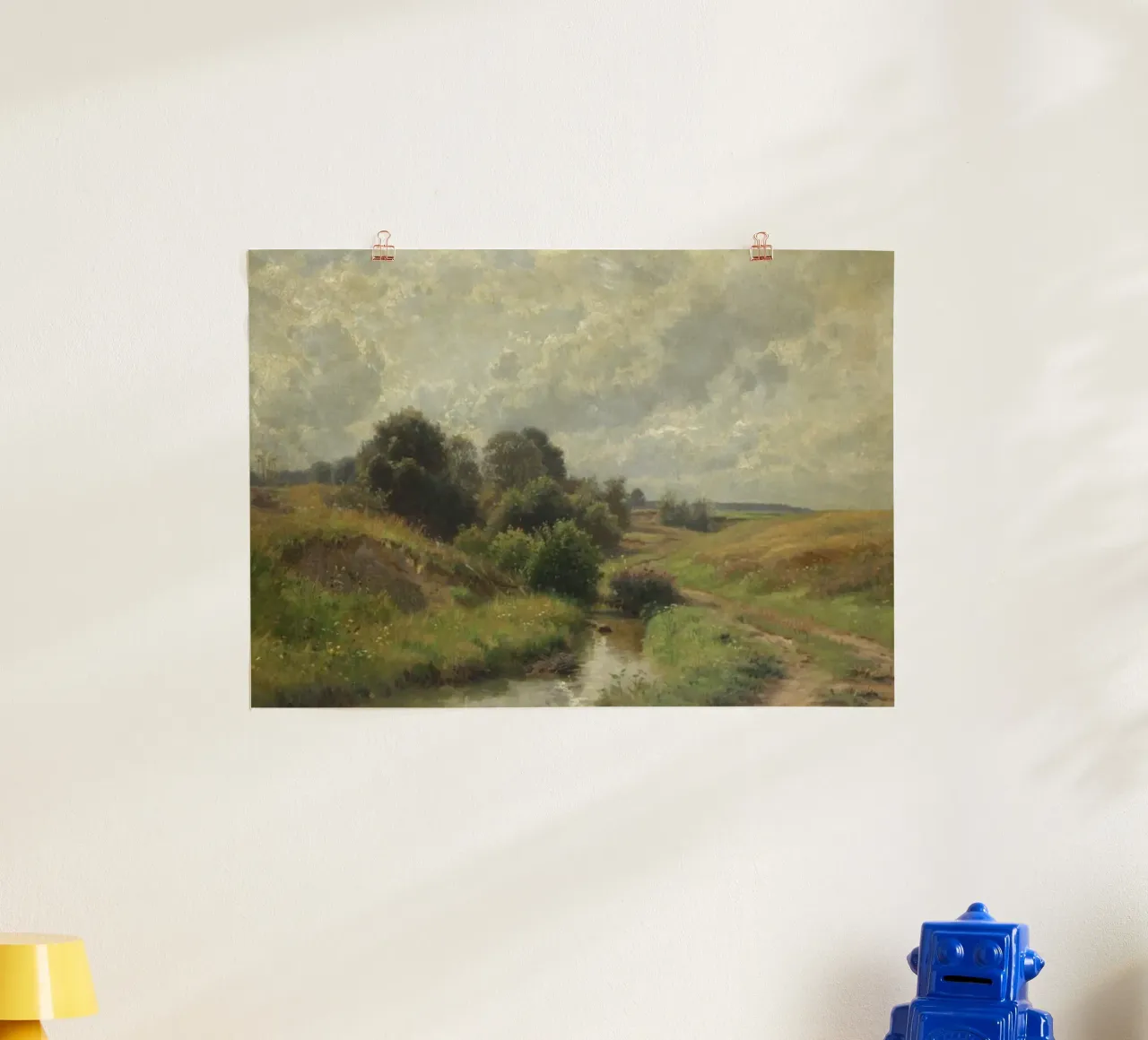 cespugli accanto a un piccolo fiume poster con telaio in legno da pleceng shope