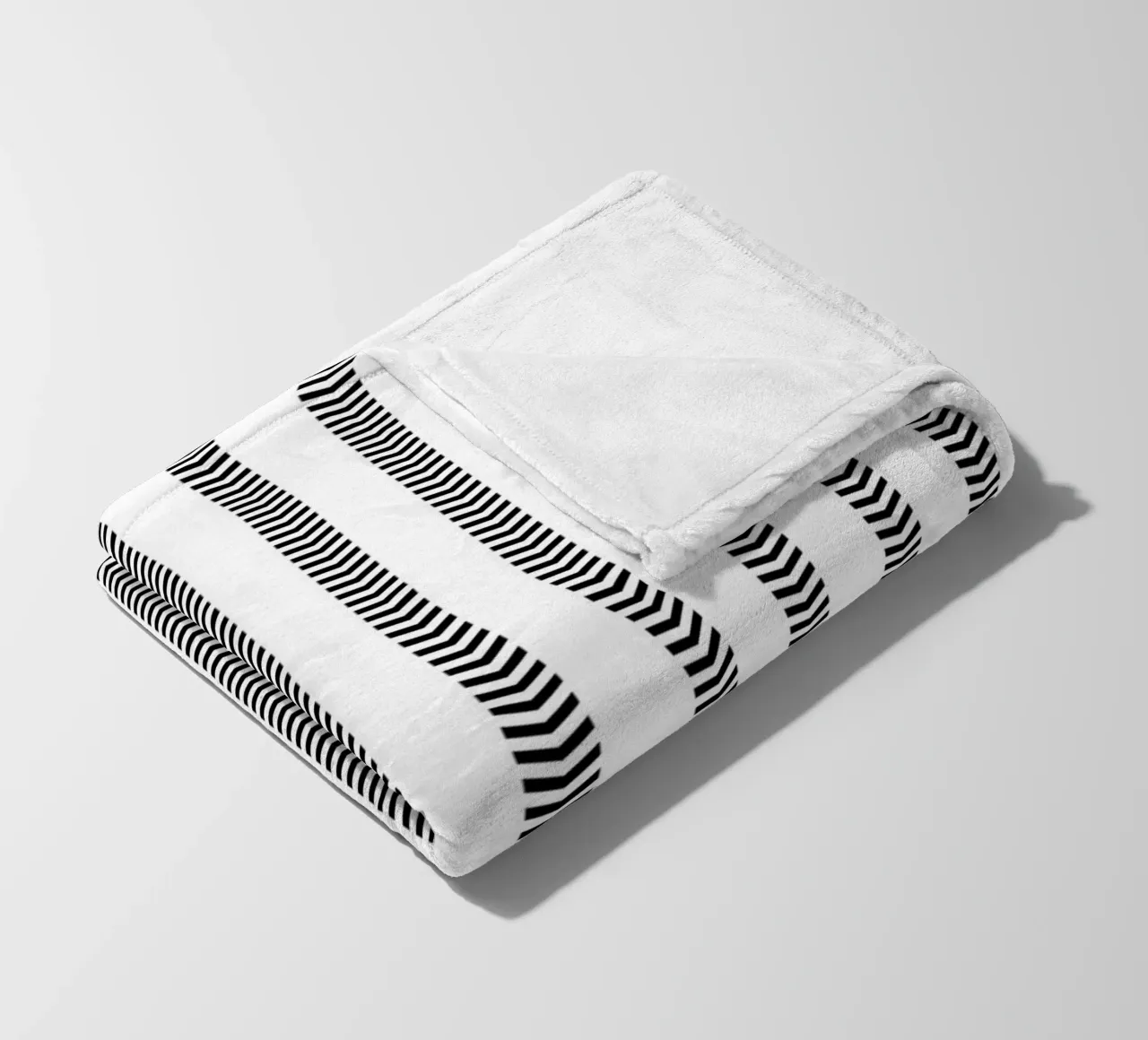Minimal Basic Mudcloth Frecce a strisce | Nero su bianco coperta in pile da Beauty in Simplicity