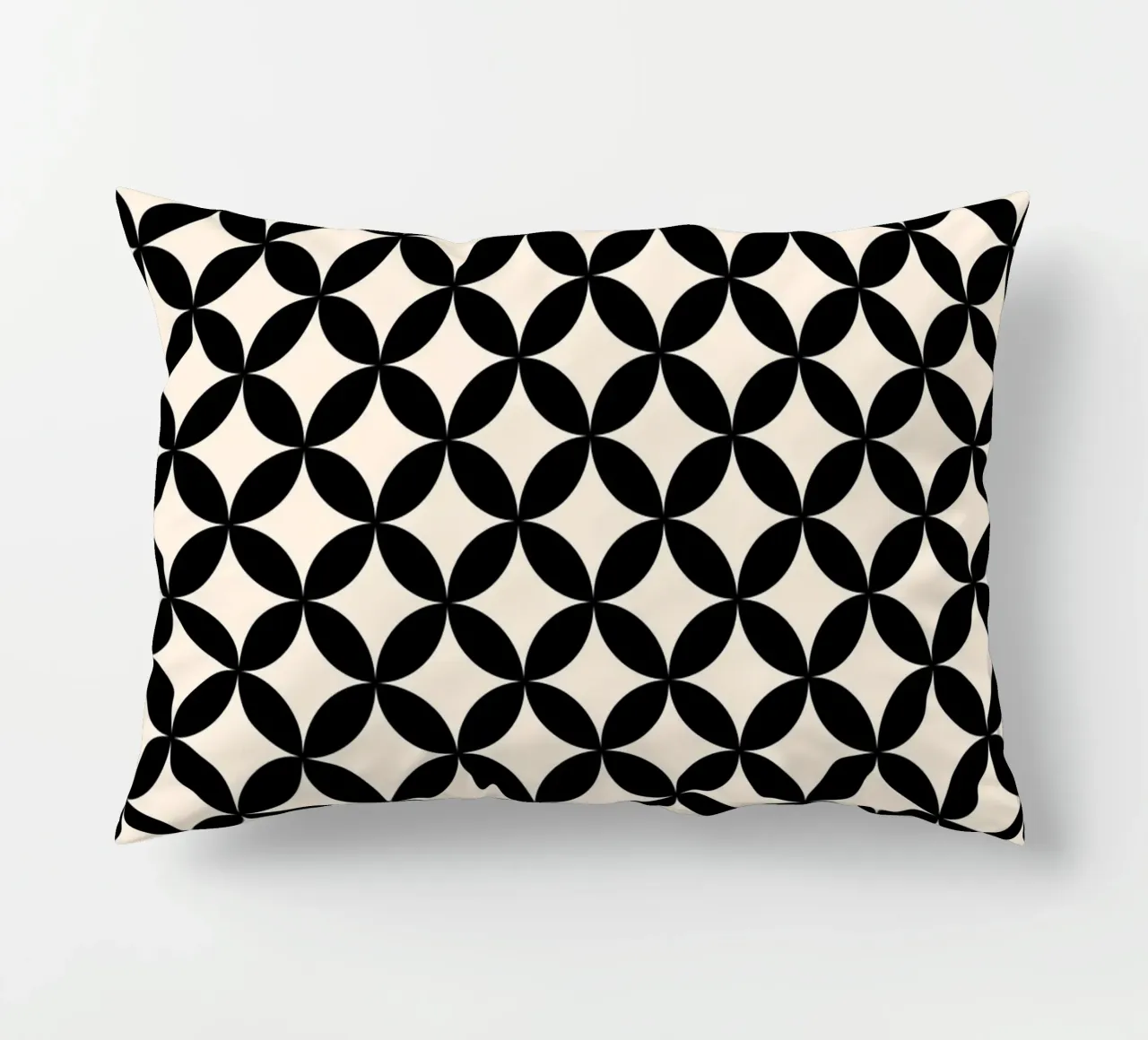 Minimal Basic Geometric Flower Pattern 2 | Nero su avorio cuscino da Beauty in Simplicity