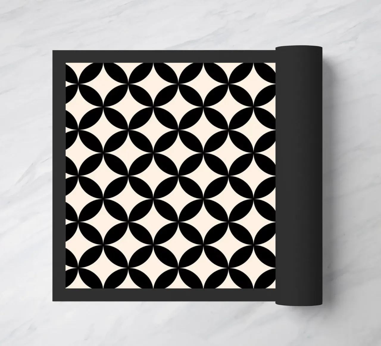 Minimal Basic Geometric Flower Pattern 2 | Nero su avorio zerbino da Beauty in Simplicity