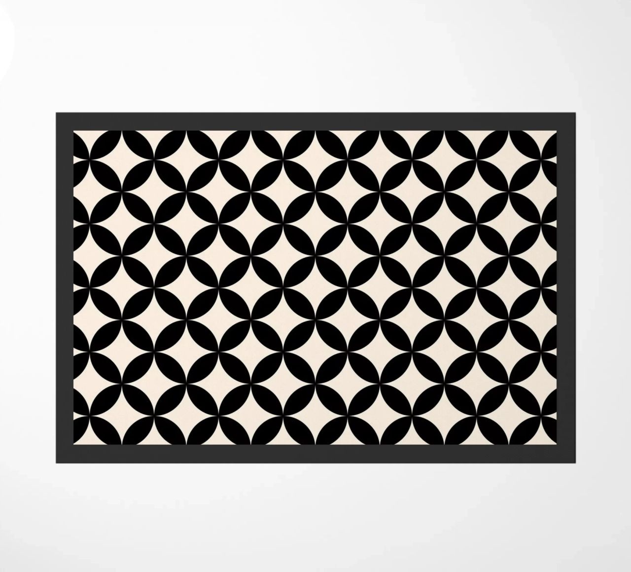 Minimal Basic Geometric Flower Pattern 2 | Nero su avorio zerbino da Beauty in Simplicity