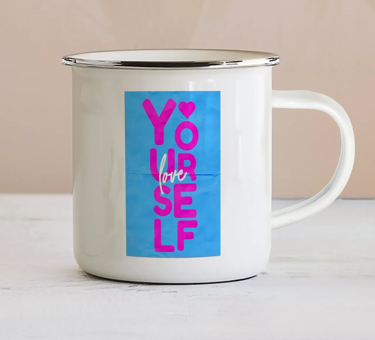 YOURSELF tazza in smalto da Type & Tape