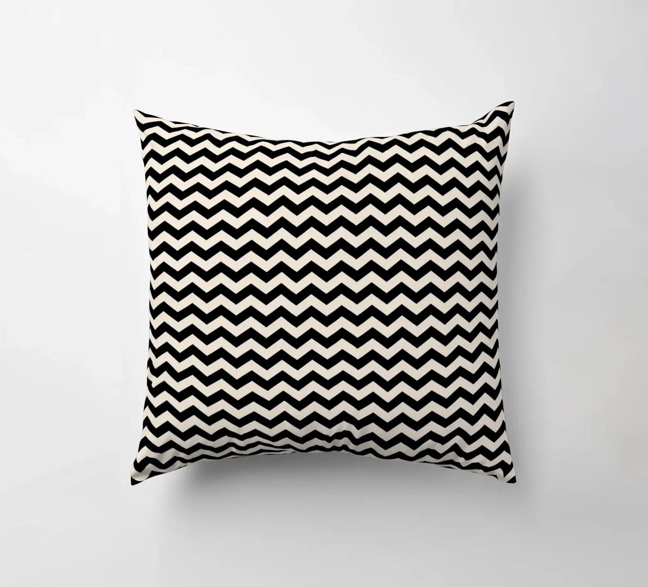 Minimal Chic Basic Chevron Pattern | Black and Ivory coussin de Beauty in Simplicity