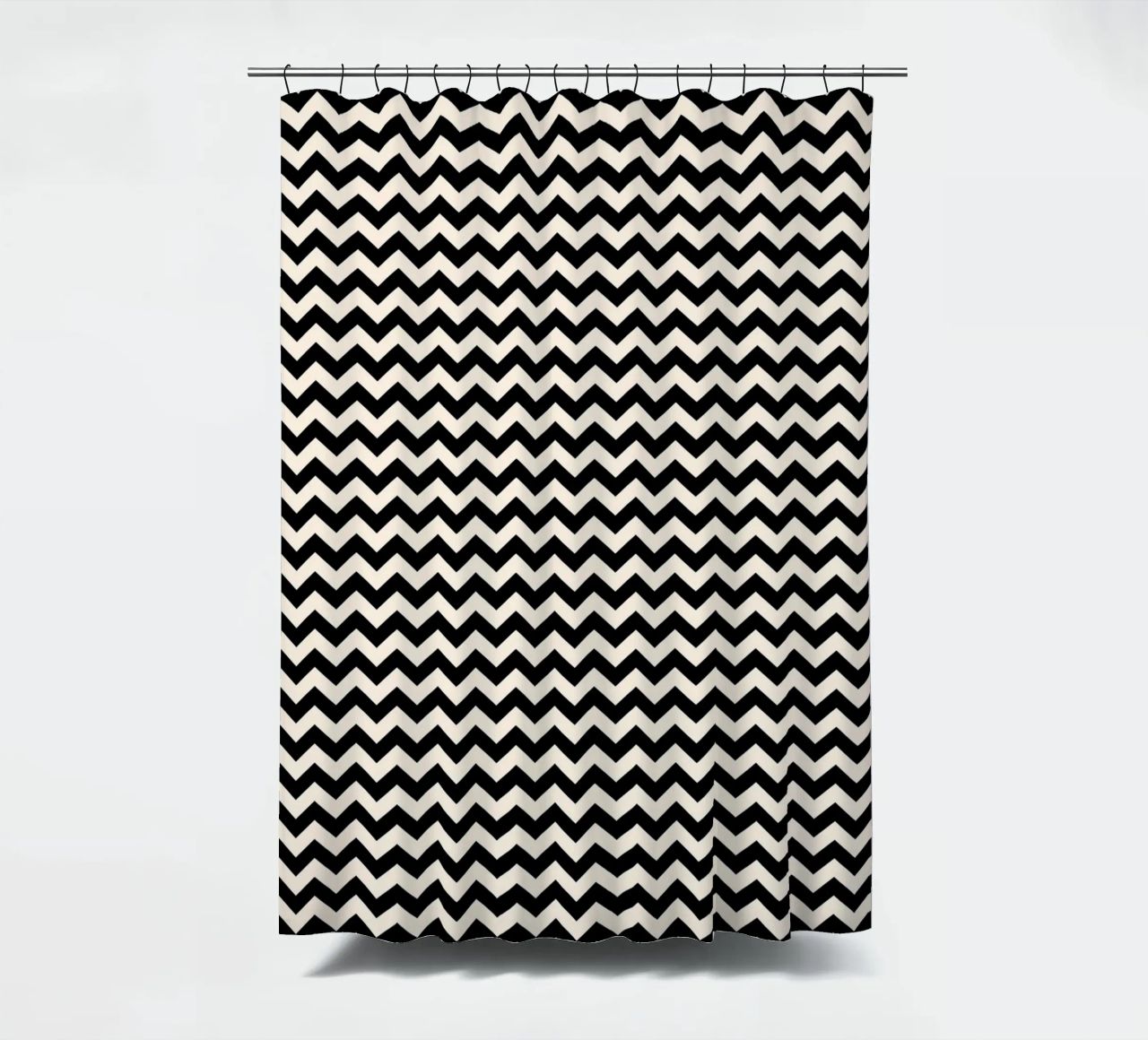 Minimal Chic Basic Chevron-Muster | Schwarz und Elfenbein Duschvorhang von Beauty in Simplicity